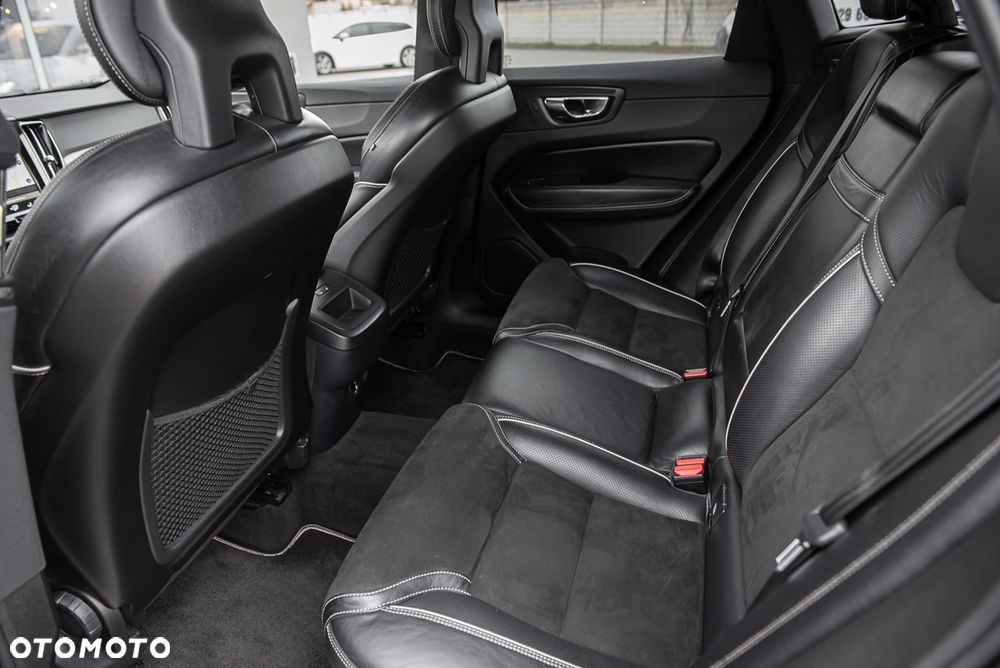 Volvo XC 60 D4 SCR AWD R-Design - 29