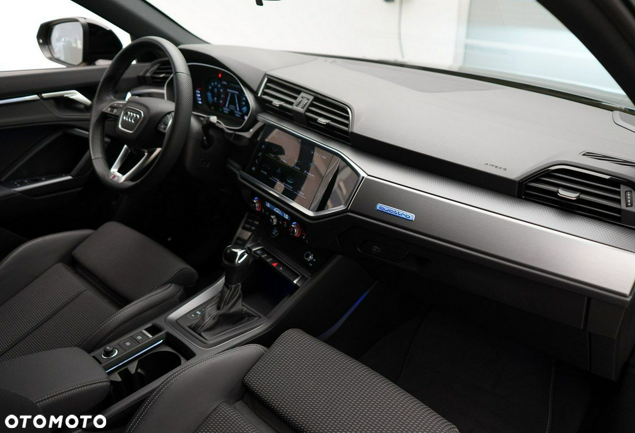 Audi Q3 Sportback - 18