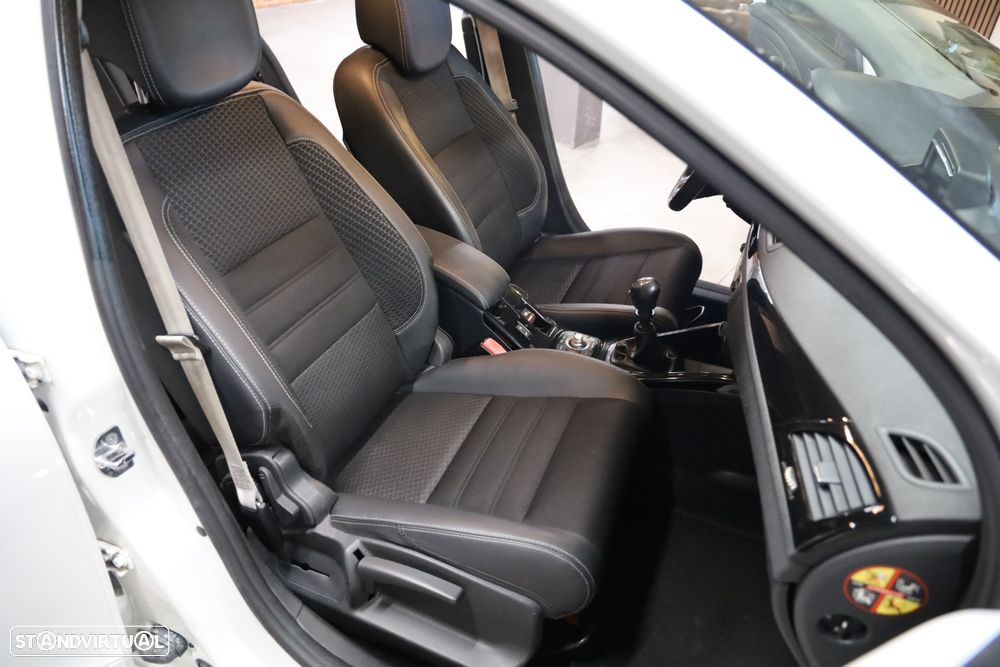 Renault Mégane Sport Tourer ENERGY dCi 130 BOSE EDITION - 10