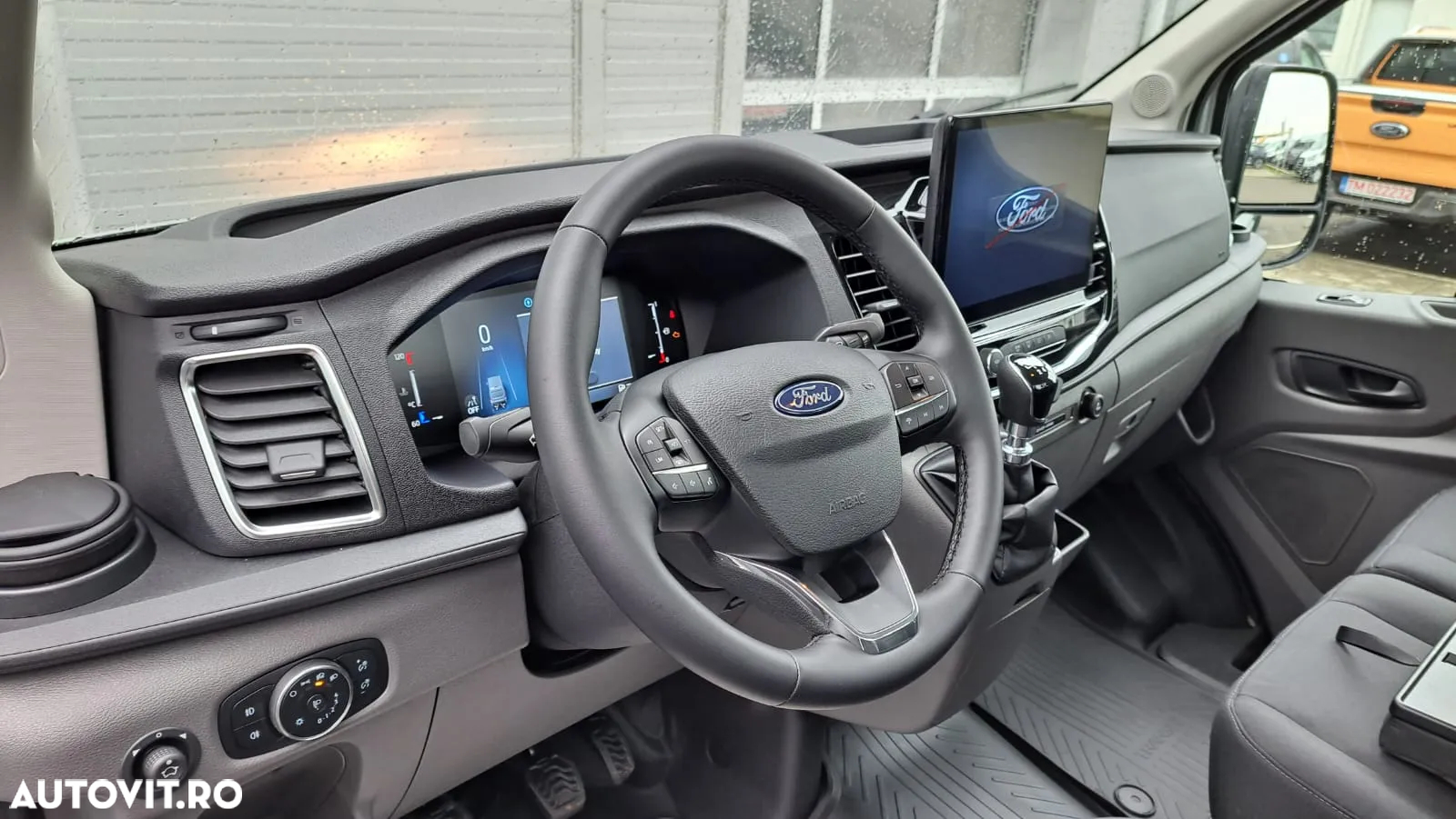 Ford NEW TRANSIT S-CAB L4 T350 - 18