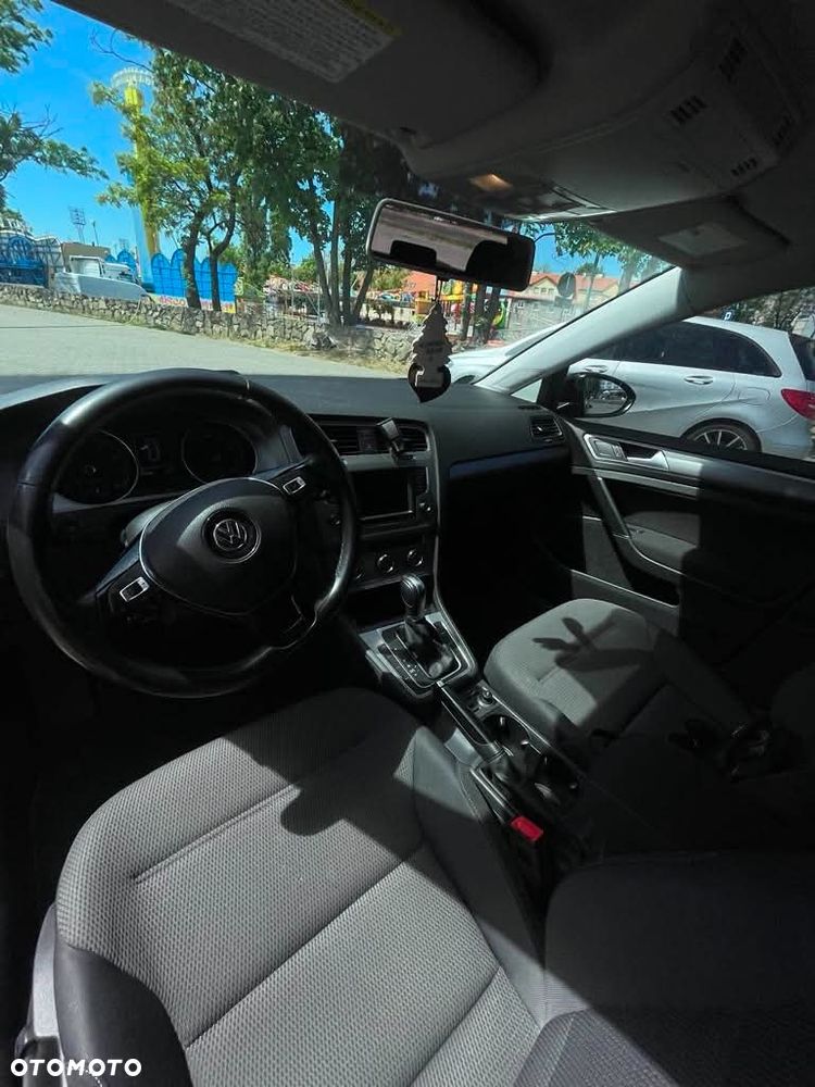Volkswagen Golf - 5