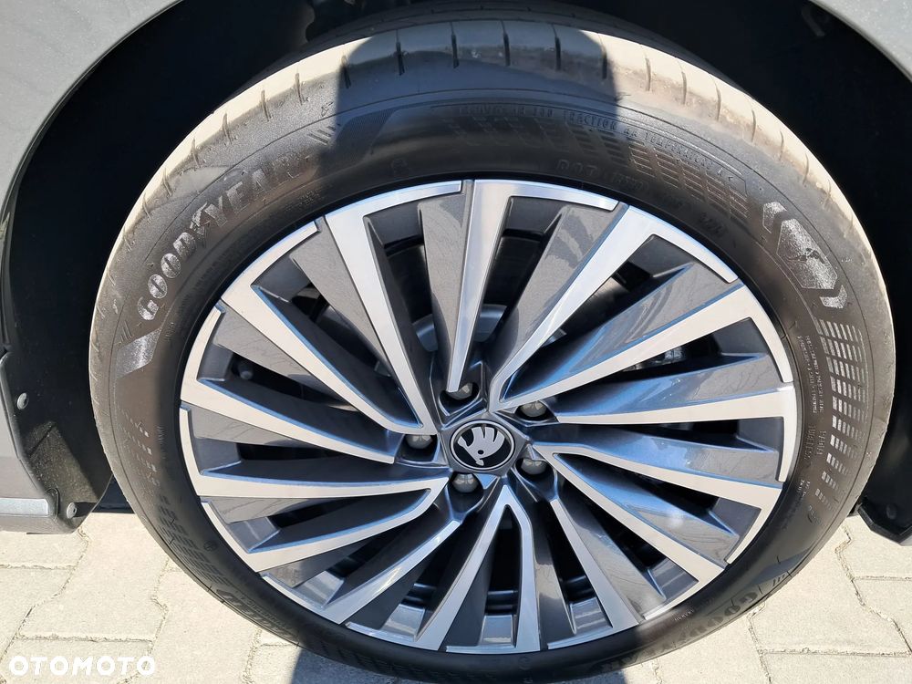 Skoda Superb 2.0 TSI L&K DSG - 41
