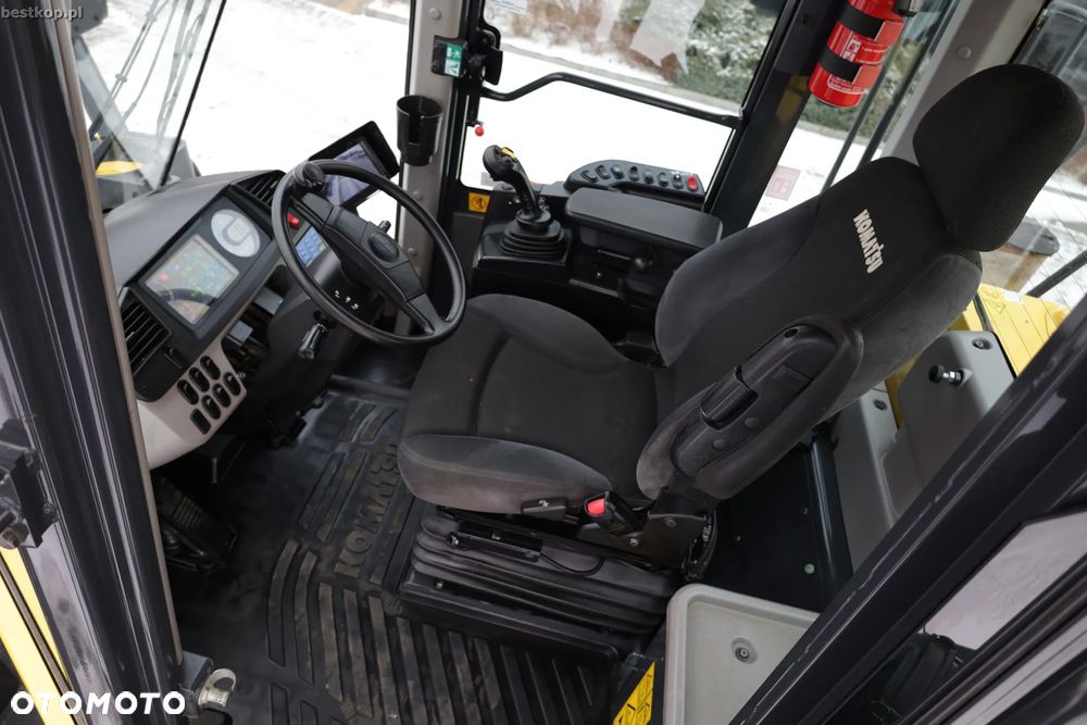 Komatsu WA380-8 - 30