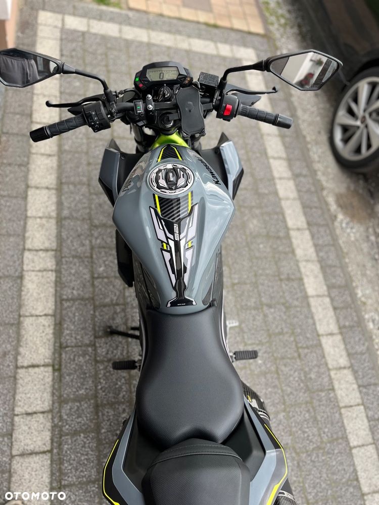 Kawasaki Z - 5