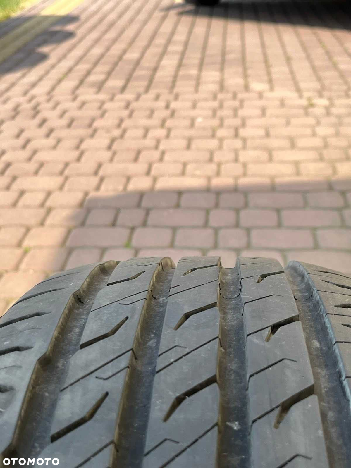 Opony Semperit Speed-Life 3  225/60/17 99V FR  4x8mm ROK 2023 - 2