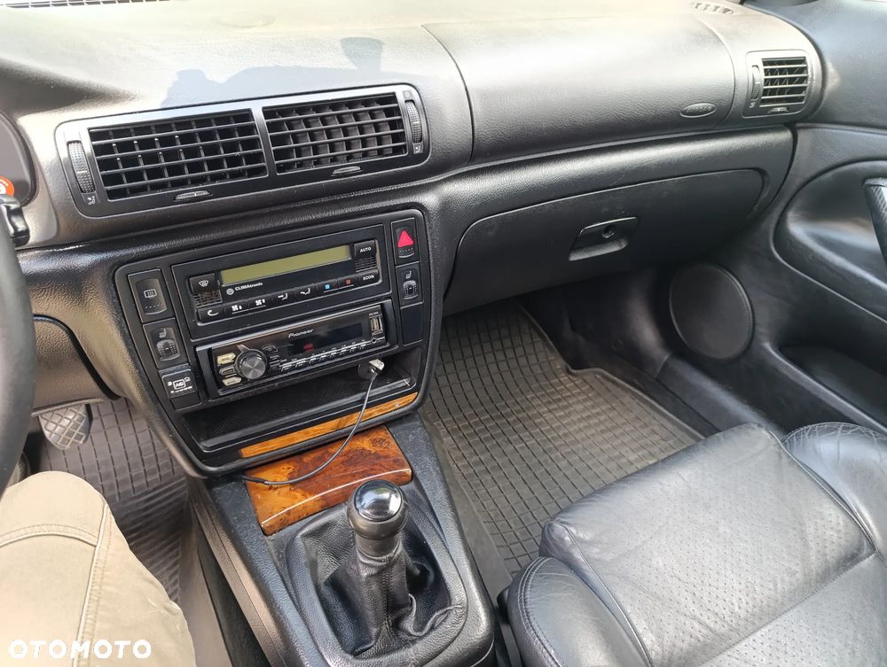 Volkswagen Passat 1.8 - 11