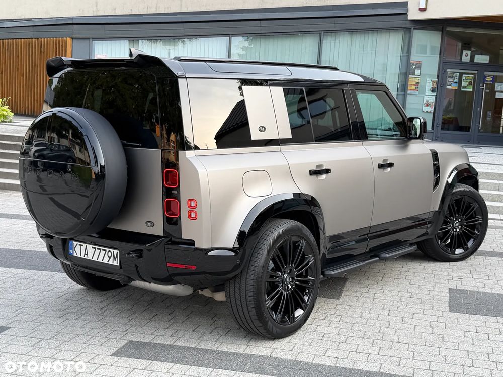 Land Rover Defender 3.0 D300 mHEV X-Dynamic SE - 3