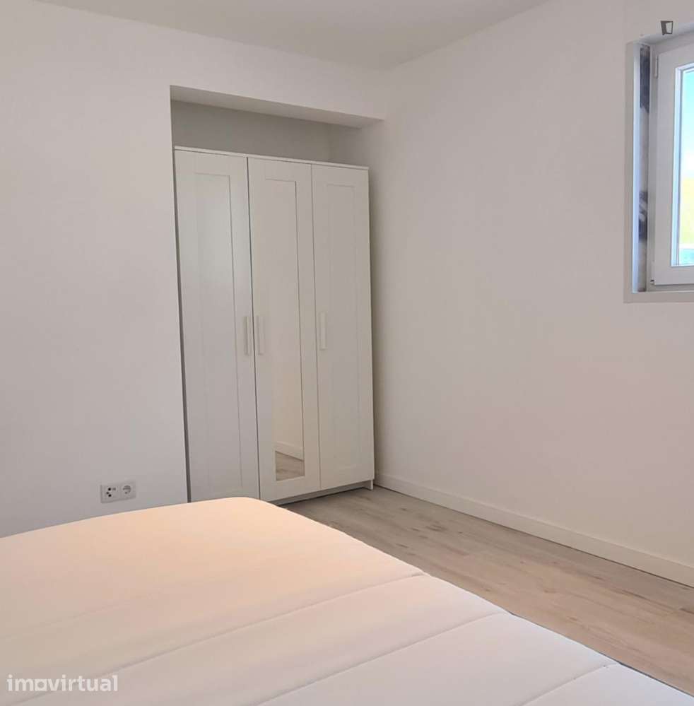 Quarto - localizado em Telheiras Lisbon - Grande imagem: 2/23