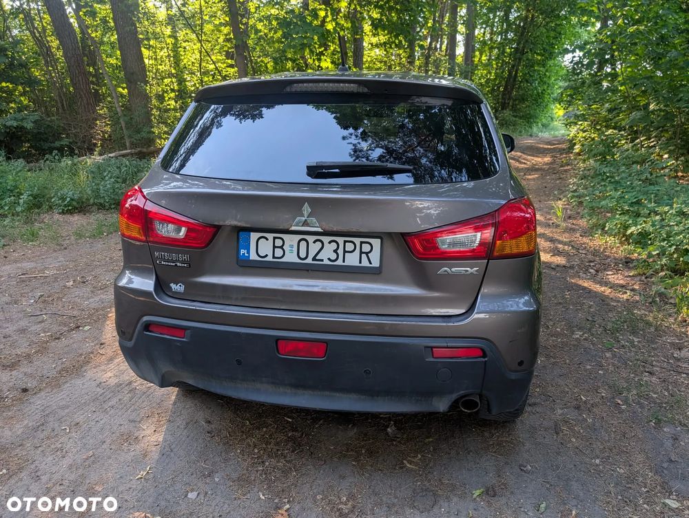 Mitsubishi ASX - 4