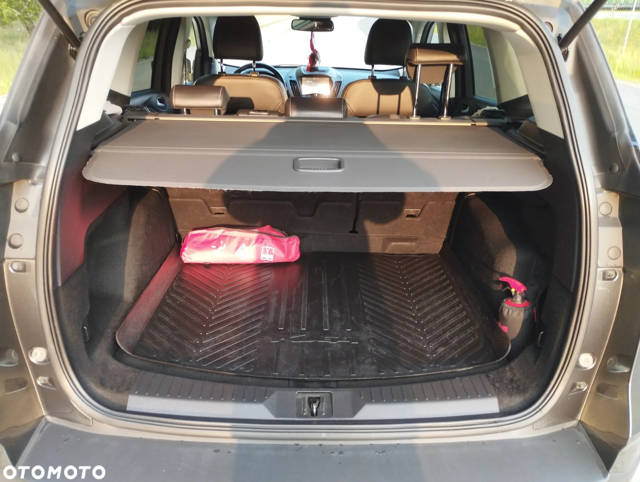 Ford Kuga 2.0 TDCi 2x4 Titanium - 9