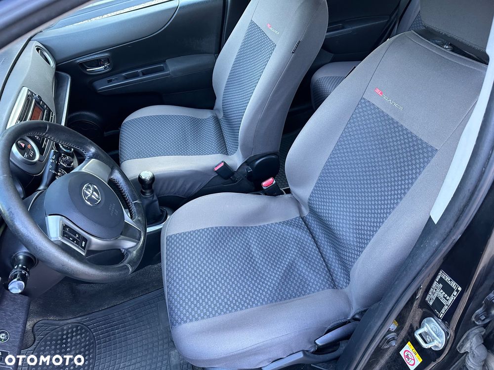 Toyota Yaris 1.0 Terra - 10