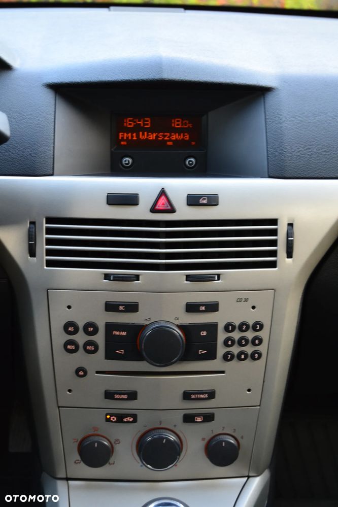 Opel Astra 1.7 CDTI Cosmo - 28