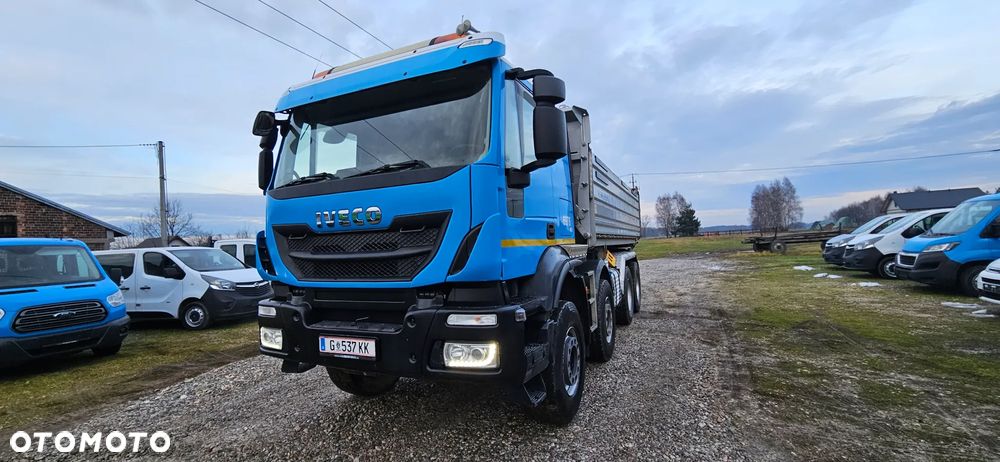 Iveco AT410T45 - 1