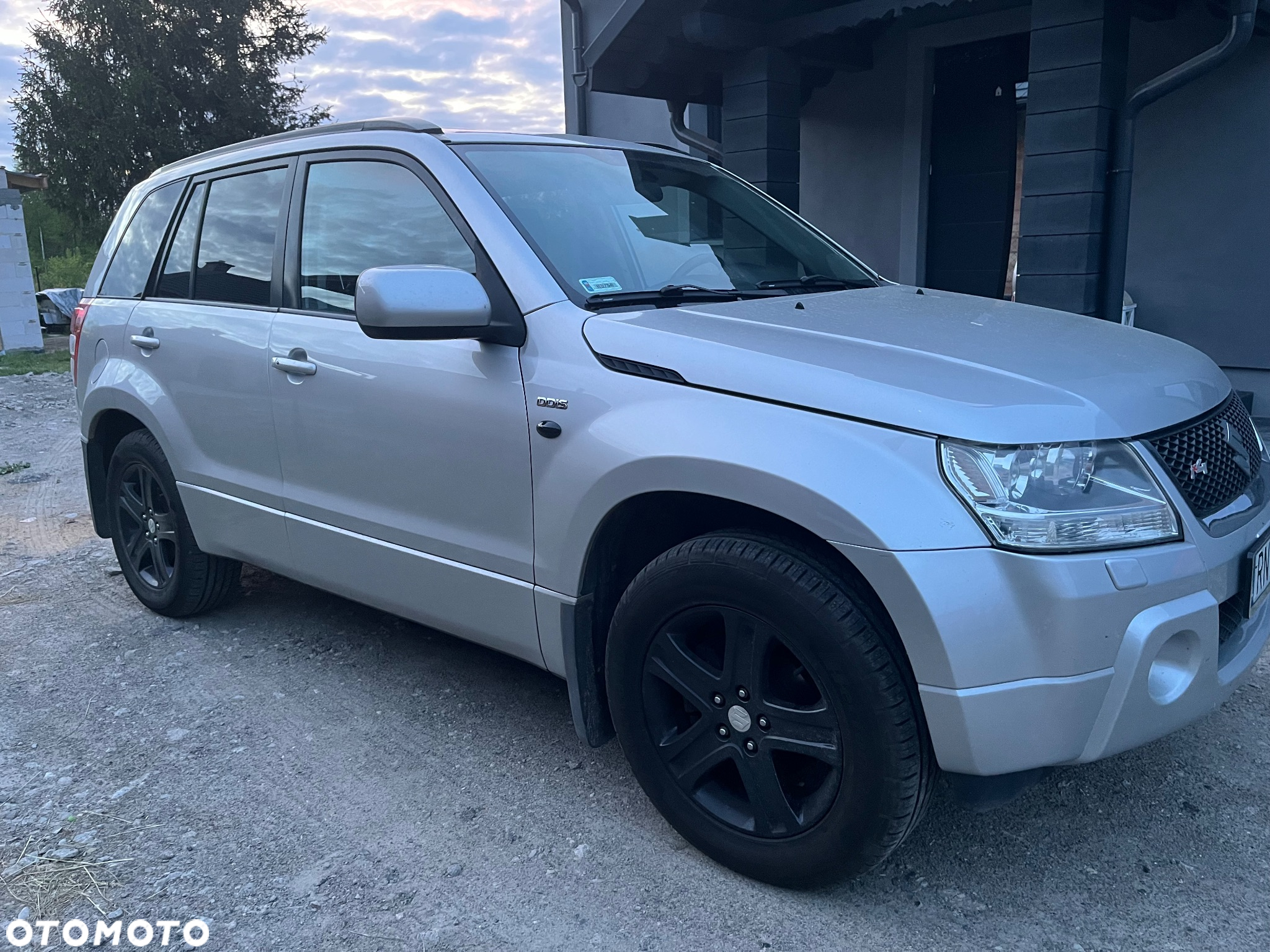 Suzuki Grand Vitara 1.9 DDiS De luxe - 3