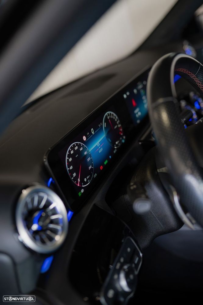 Mercedes-Benz A 250 e 8G-DCT AMG Line - 23