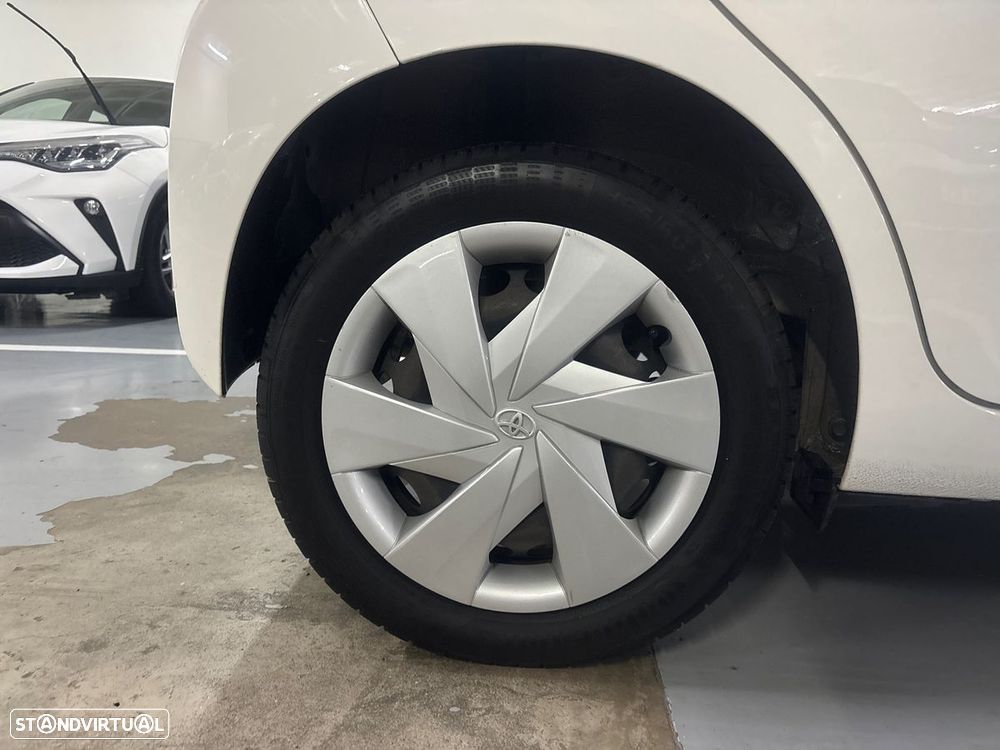 Toyota Aygo 1.0 X-Play - 10