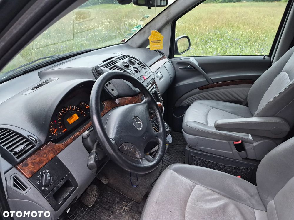 Mercedes-Benz Viano - 9