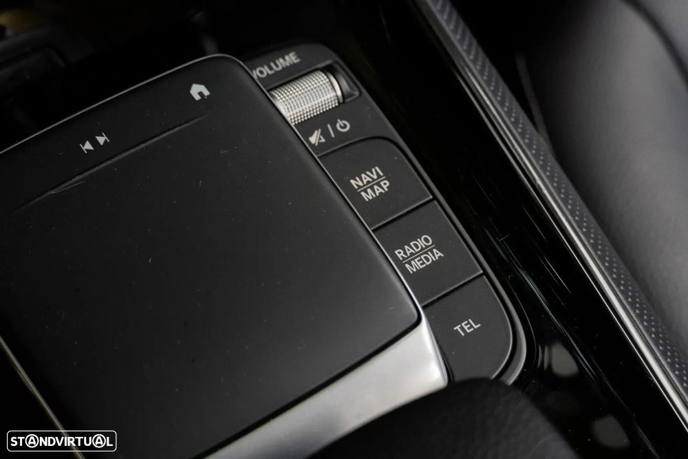 Mercedes-Benz GLA 180 7G-DCT Style - 24