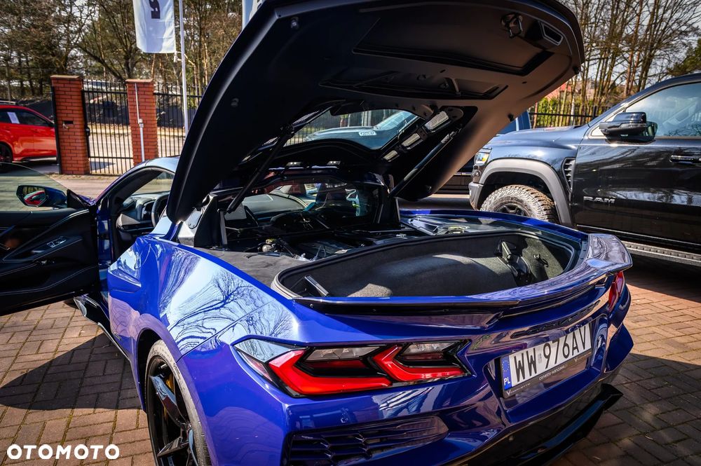 Chevrolet Corvette - 26