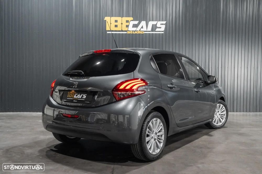 Peugeot 208 - 41
