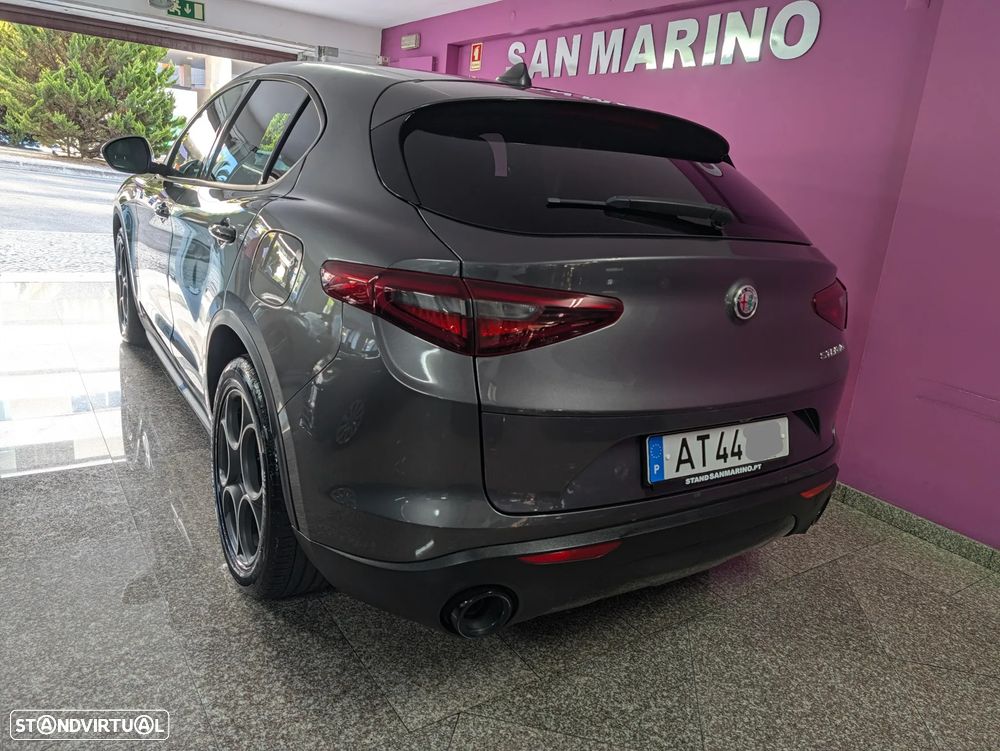 Alfa Romeo Stelvio 2.2 D Sprint AT8 - 3