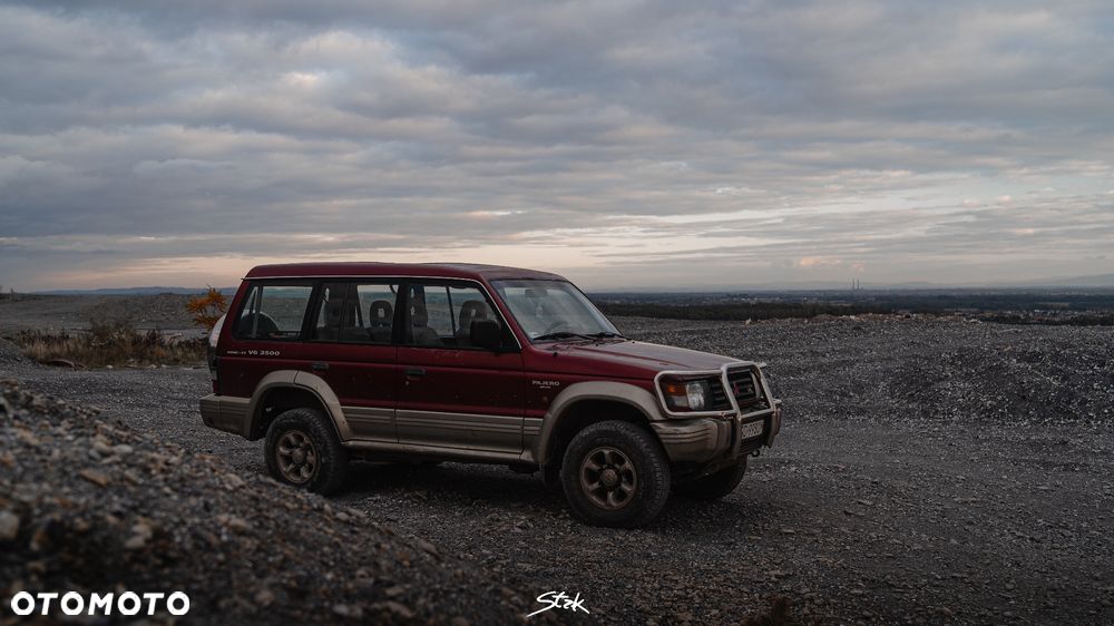Mitsubishi Pajero 1996 photo 3