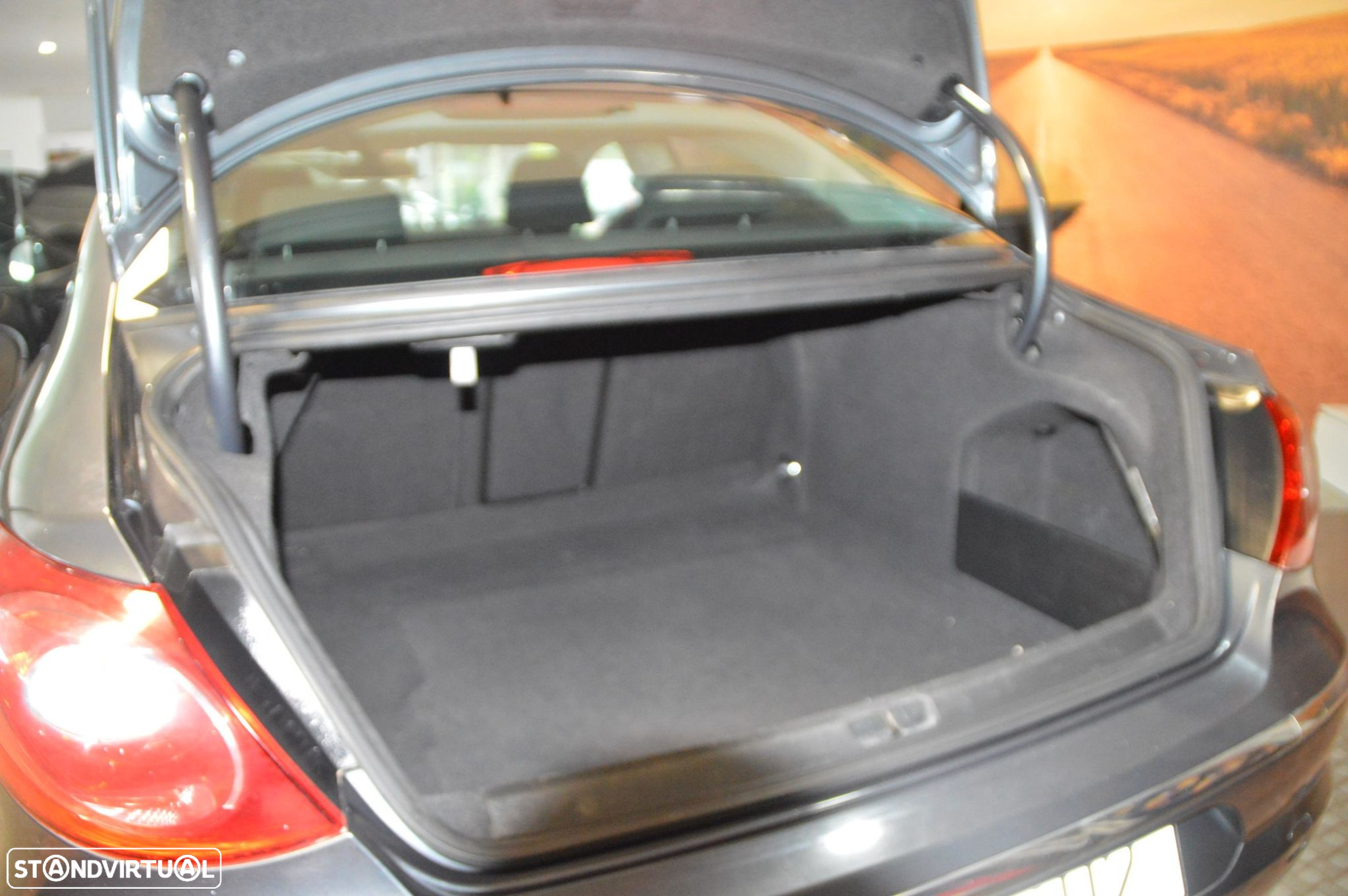 VW Passat CC 2.0 TDi BlueMotion - 21