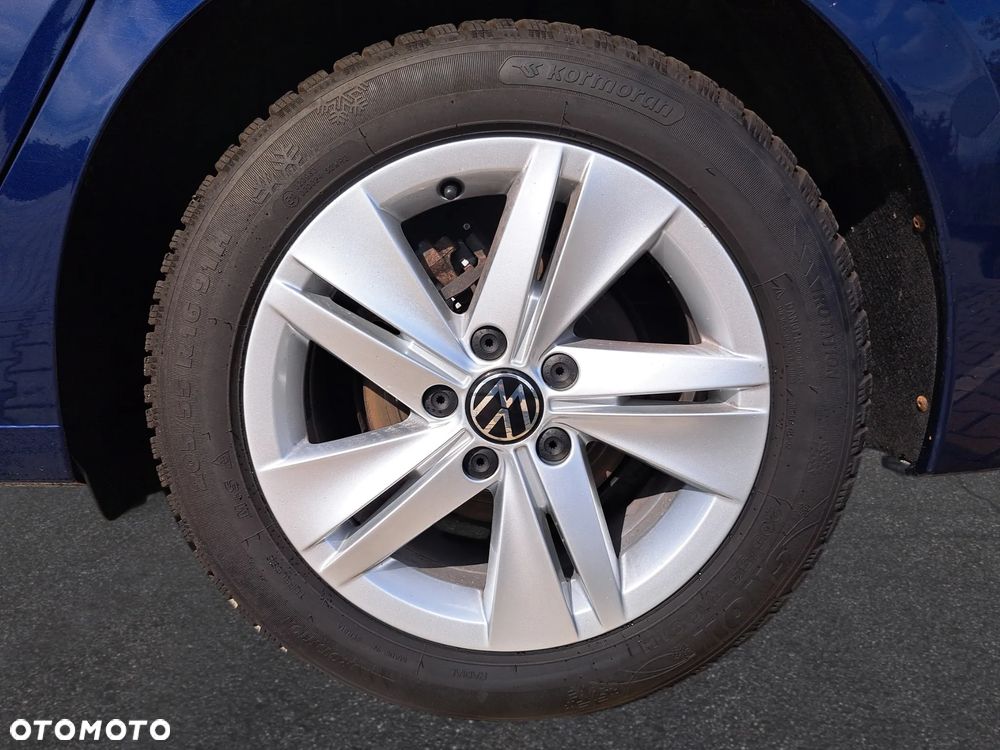 Volkswagen Golf - 10