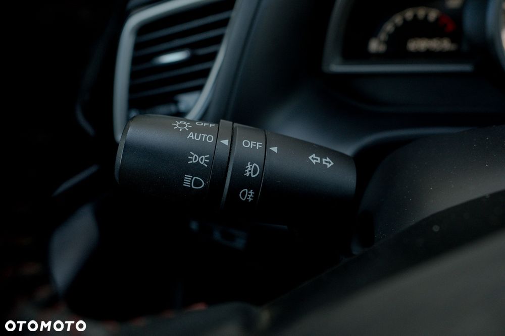 Mazda 3 SKYACTIV-G 120 NAKAMA - 16