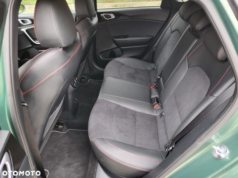 Kia Ceed 1.6 T-GDI GT DCT - 9