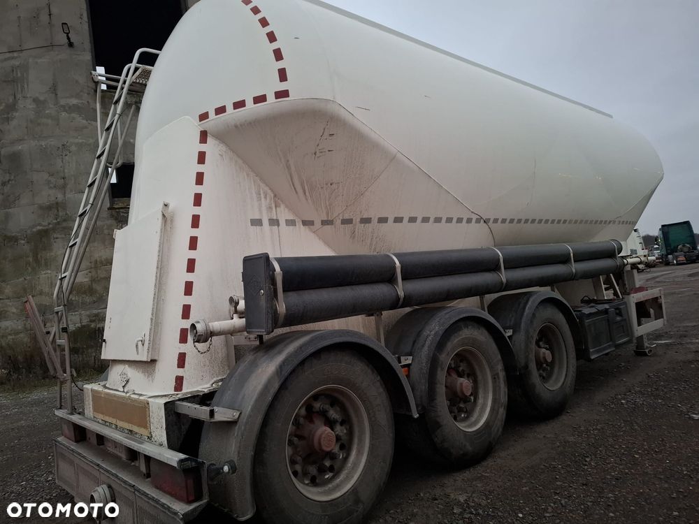 Feldbinder Spitzer 37m3 2007rok - 4