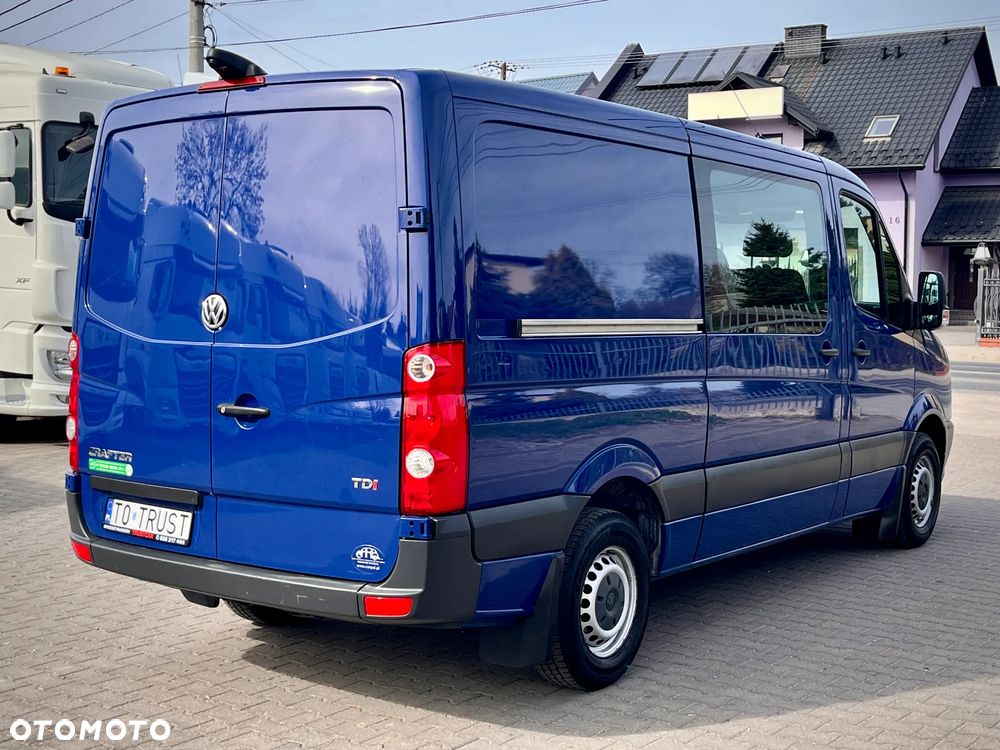 Volkswagen CRAFTER 7 OSÓB / SALON POLSKA / BEZWYPADKOWY / PIERWSZY WŁAŚCICIEL / 2.0 140KM ! ! - 6
