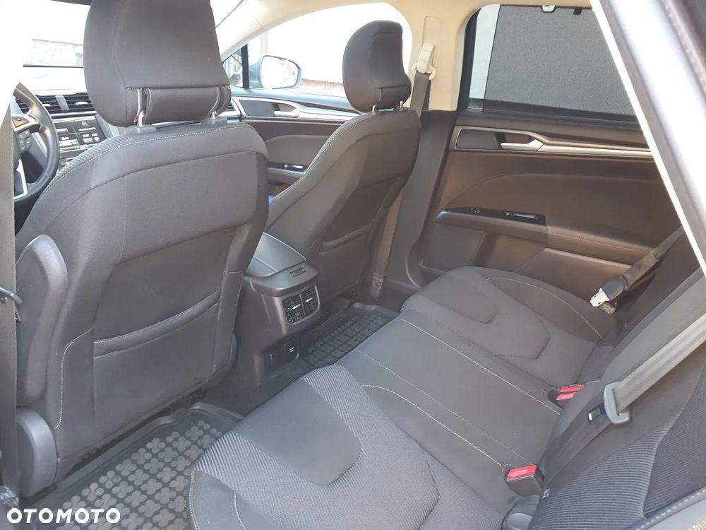 Ford Mondeo 2.0 TDCi Titanium PowerShift - 11
