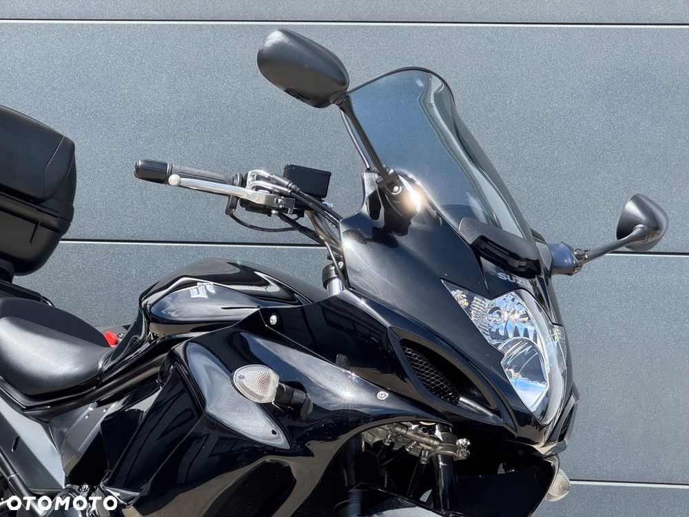 Suzuki GSX - 2