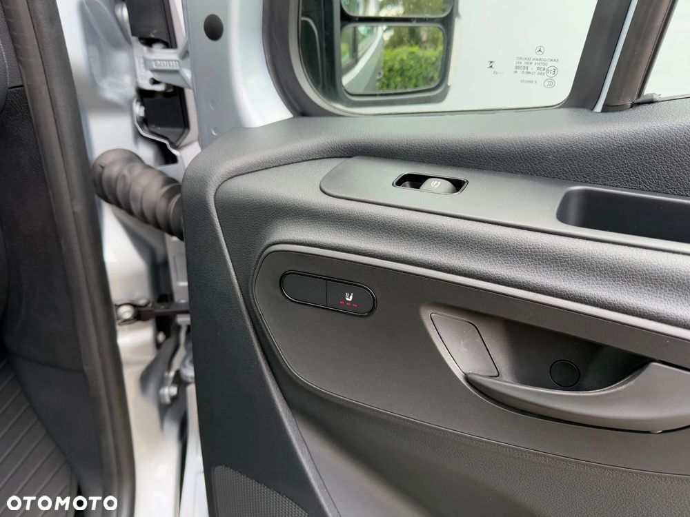 Mercedes-Benz Sprinter - 20