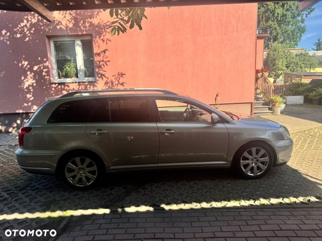 Toyota Avensis 2.0 VVT-i Sol - 2