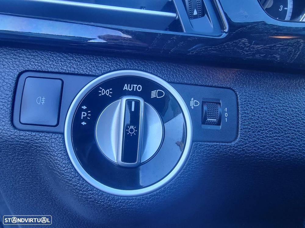 Mercedes-Benz E 200 - 28