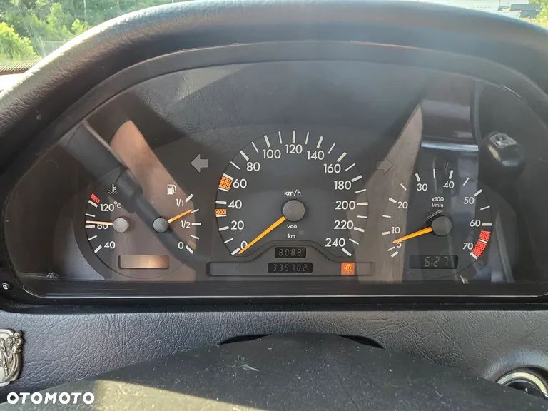 Mercedes-Benz Klasa C 180 Classic - 15