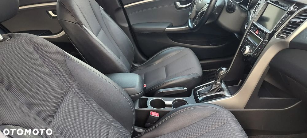 Hyundai i30 1.6 CRDi Premium - 19