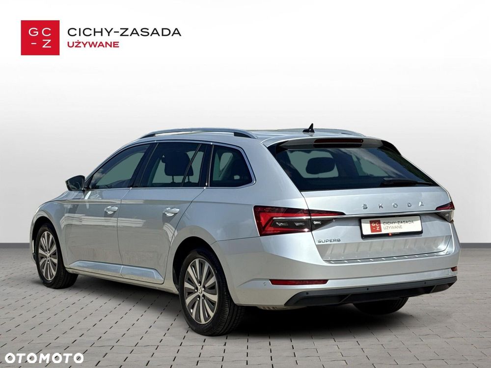 Skoda Superb 2.0 TDI SCR Style DSG - 4