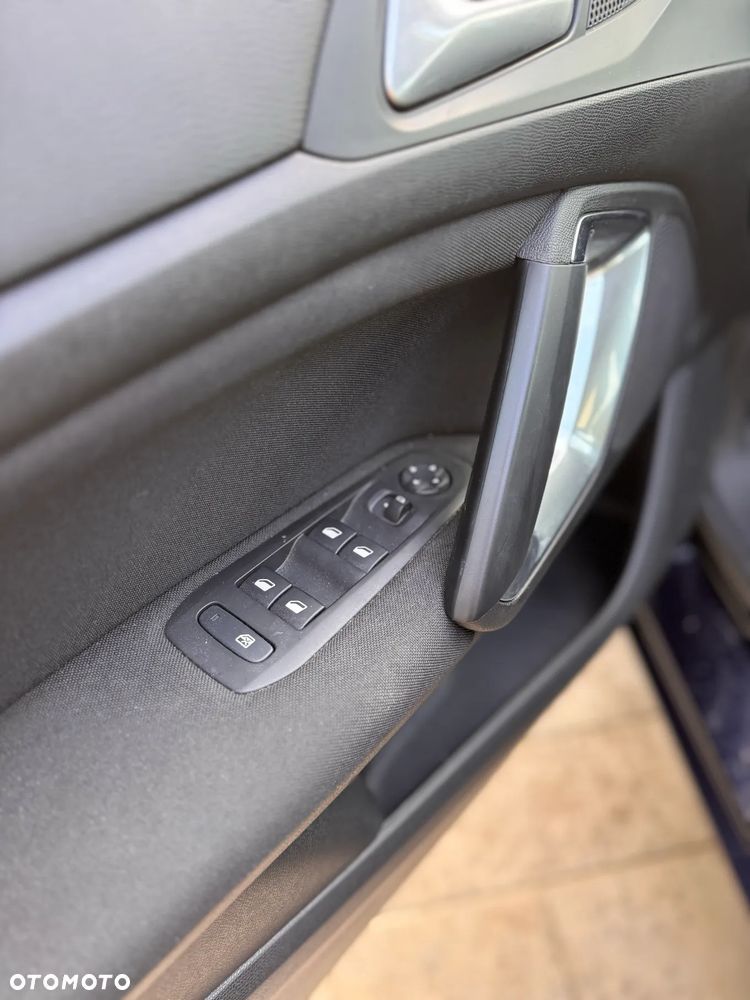 Peugeot 308 1.2 PureTech Allure S&S - 16