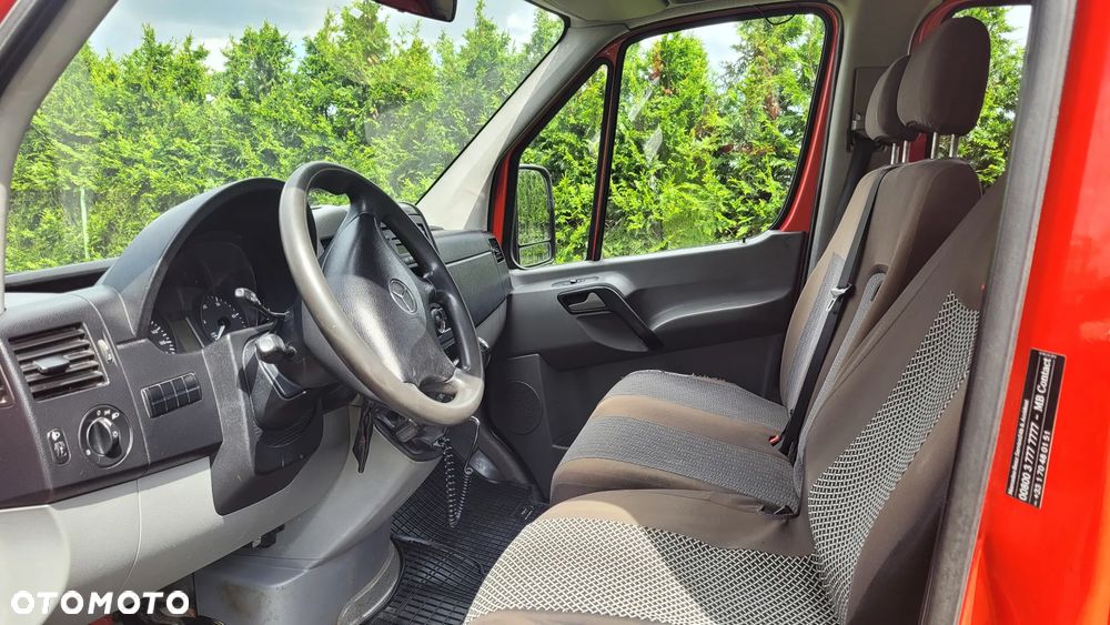 Mercedes-Benz Sprinter - 12