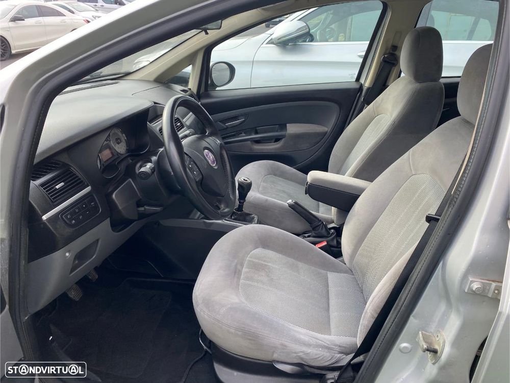 Fiat Linea 1.3 M-Jet Emotion - 11