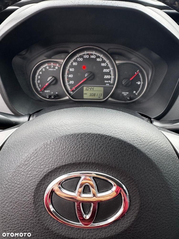 Toyota Yaris 1.33 Active - 4