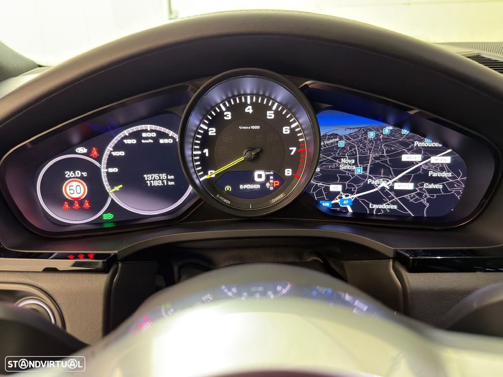 Porsche Cayenne Coupé E-Hybrid - 32