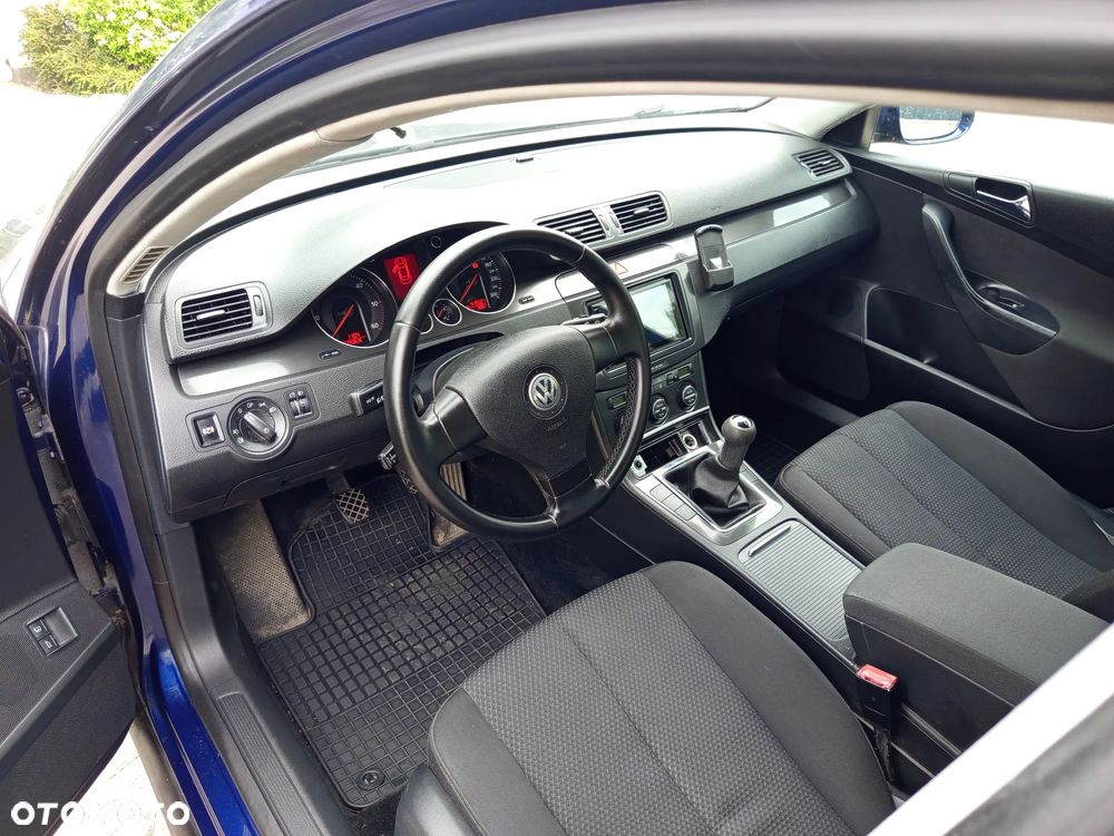 Volkswagen Passat - 3