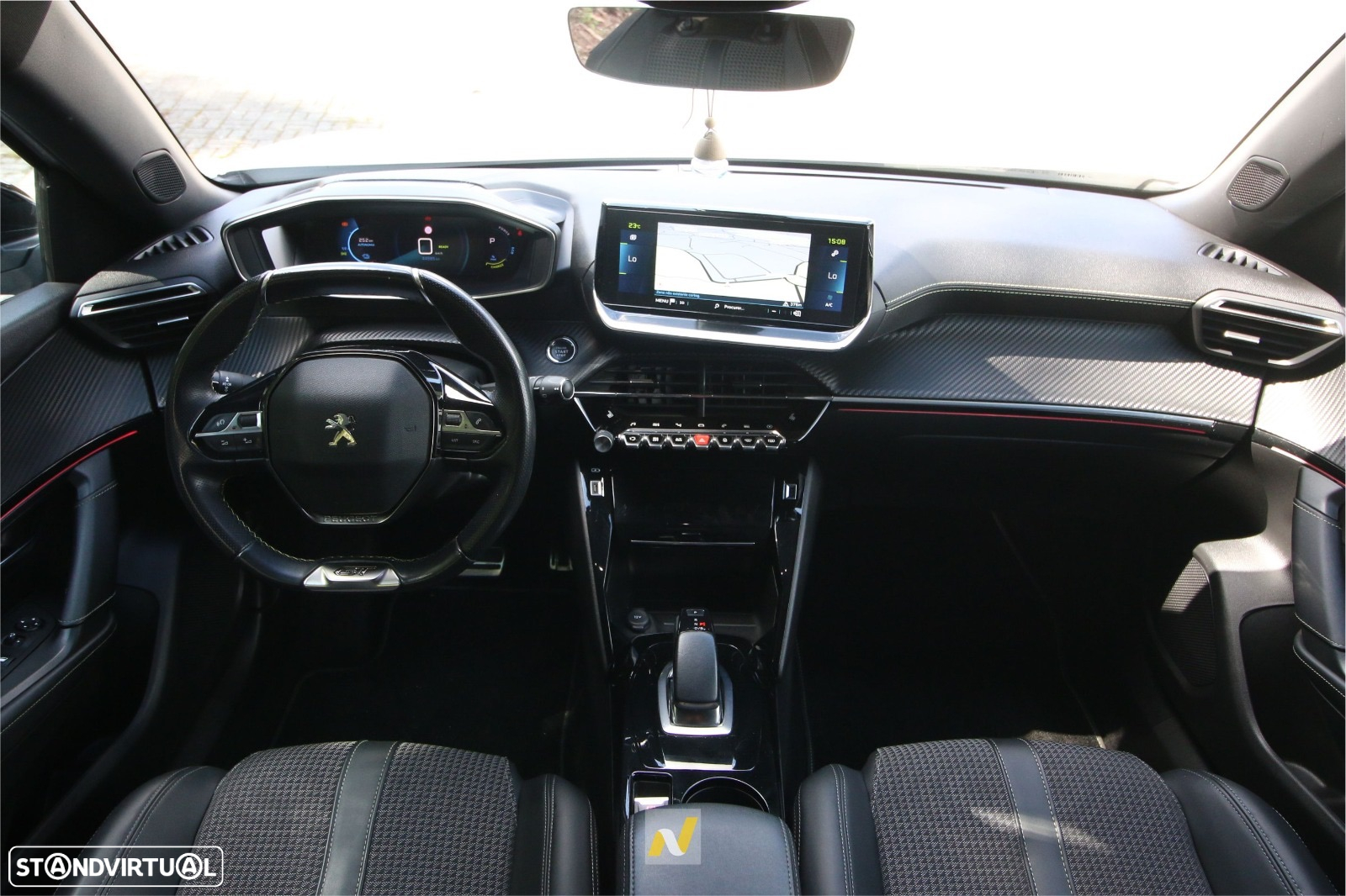 Peugeot e-2008 50 kWh GT Pack - 11
