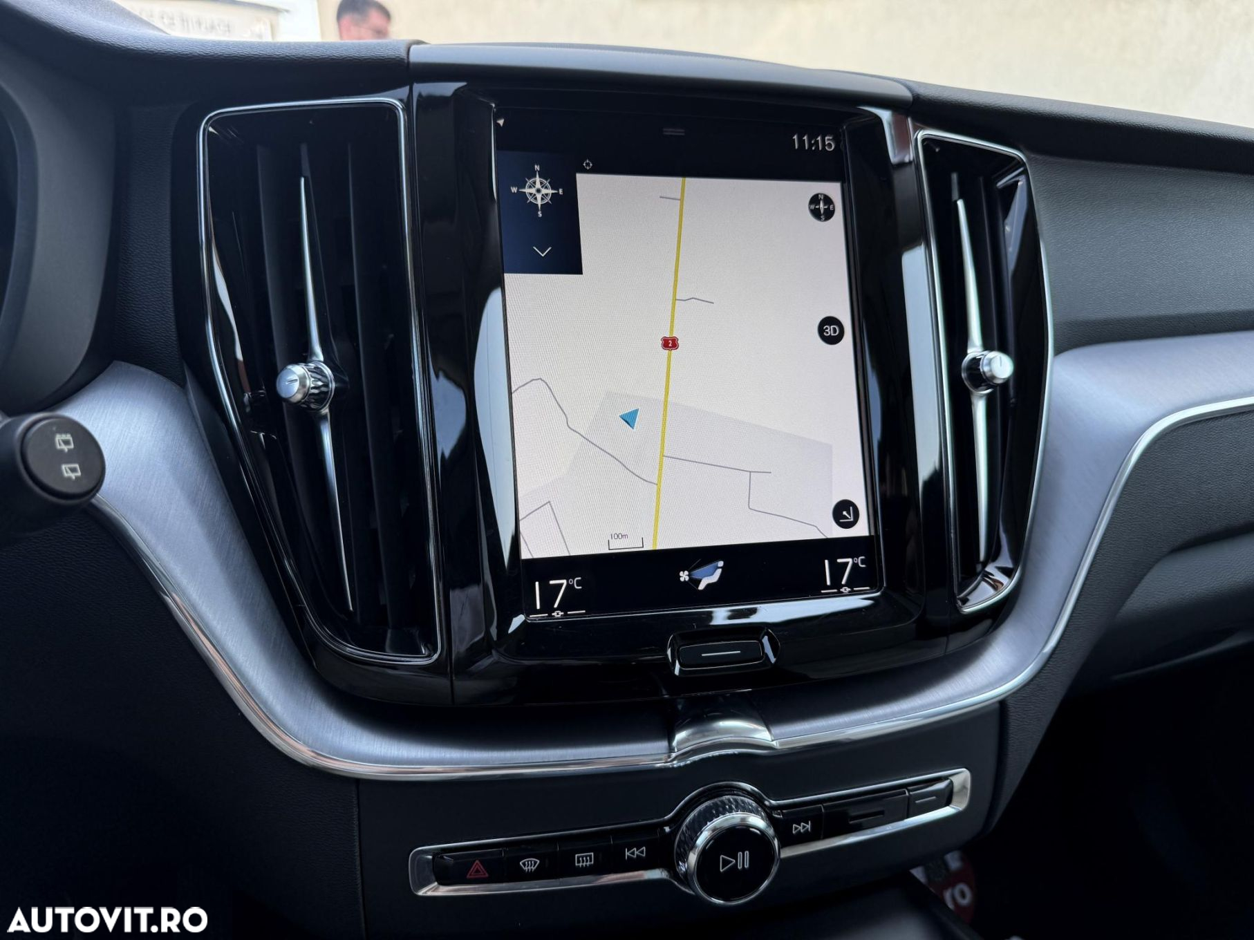 Volvo XC 60 D4 Momentum Pro - 10