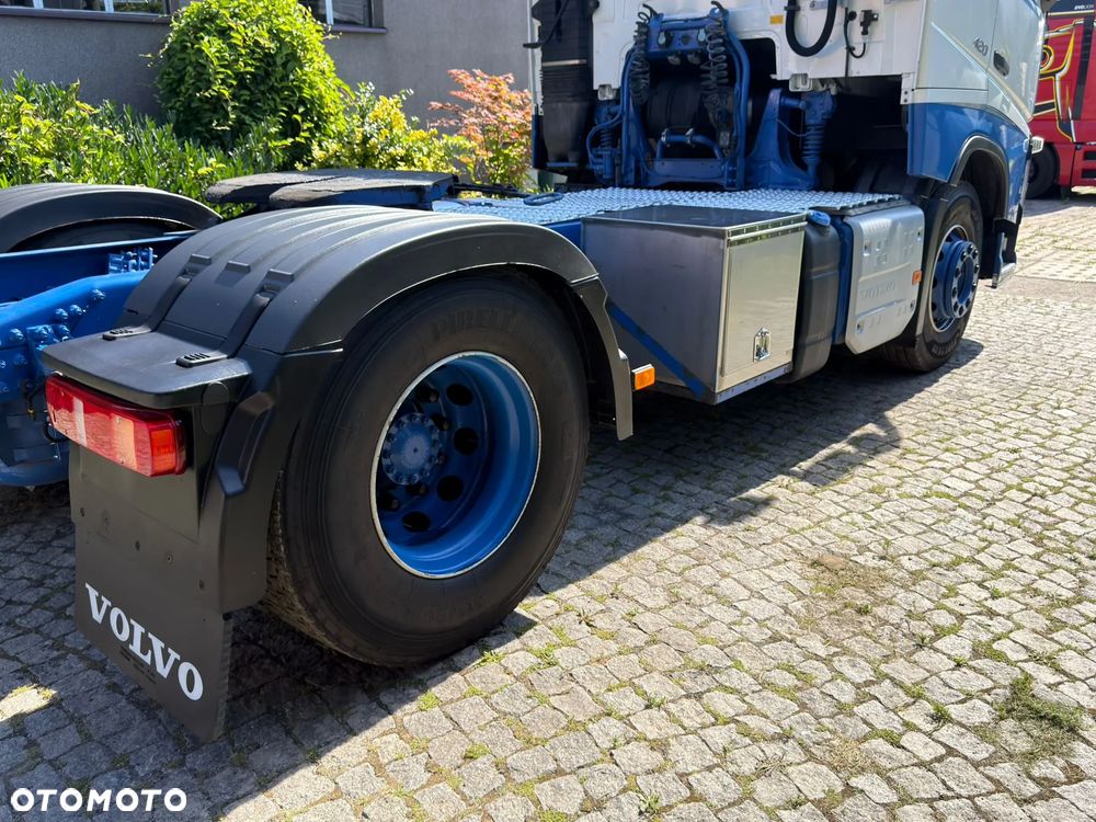 Volvo FH GLOBETROTTER - 11