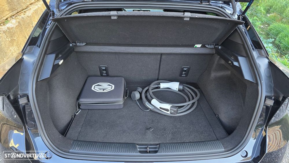 MG MG4 64 kWh Luxury - 57